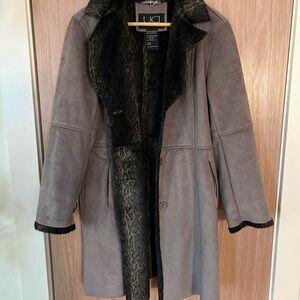 Elegant Women's Gray Coat